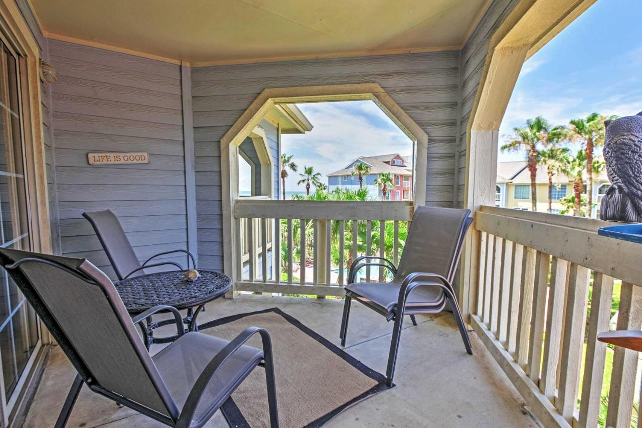 Colorful Galveston Retreat Steps From Beach And Pool Kültér fotó