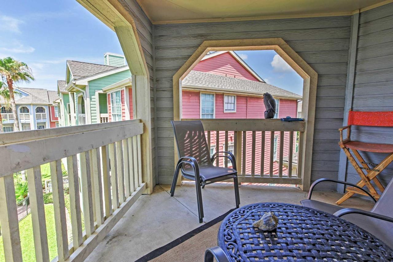 Colorful Galveston Retreat Steps From Beach And Pool Kültér fotó