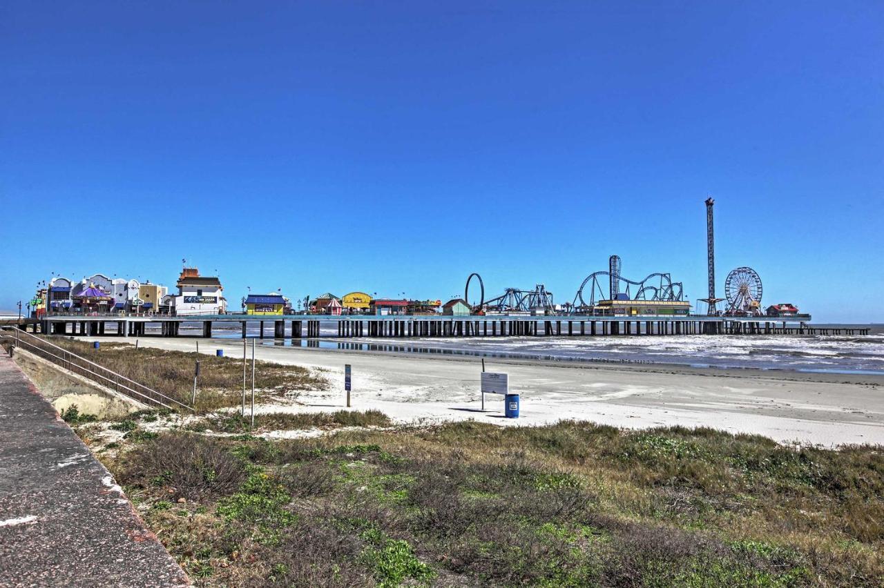 Colorful Galveston Retreat Steps From Beach And Pool Kültér fotó